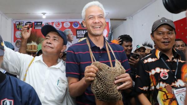 Ganjar Resmikan Sekretariat Gama di Jayapura, Titip Jaga Kekompakan dan Soliditas