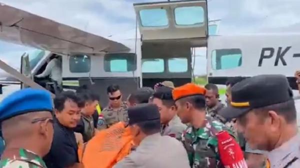 kontak_tembak_kkb_vs_satgas_operasi_damai_cartenz