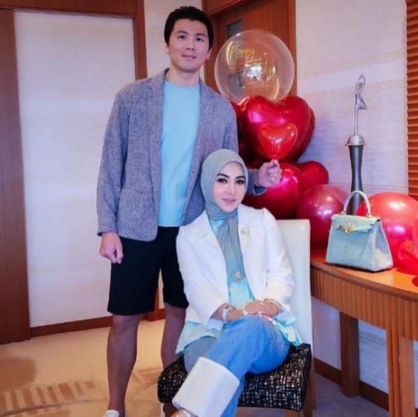 Artis pernah pacaran diam-diam. (Foto: instagram)