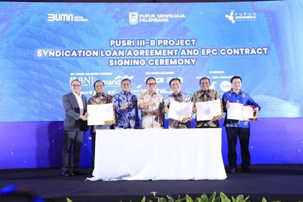 Penandatangann pembangunan Pabrik Pusri III-B. (Foto: Dok. Pupuk Indonesia)