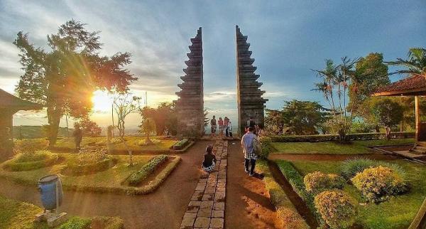 Kampung Unik di Karanganyar Punya Pemandangan Pura Eksotis, Suasananya seperti di Bali