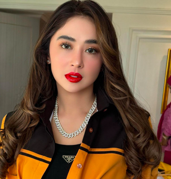 Screen Shot 2023 12 02 At 06 05 41 Artis pemeran Si Manis Jembatan Ancol. (Foto: Instagram)