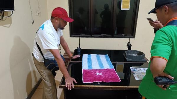 Geger Penemuan Kain Bermotif Bintang Kejora di Tiang Bendera SD Mulele Wamena (Foto: Istimewa)