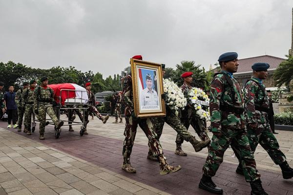 Suasana Pemakaman Letjen TNI Purn Doni Monardo di TMP Kalibata