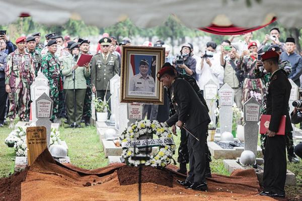 Pemakaman Doni Monardo di TMP Kalibata. (Foto MPI).