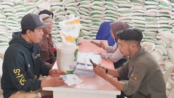 Pertanian Jabar Terimbas Elnino Bulog Pastikan Stok Beras Aman Hingga