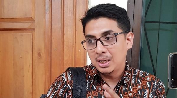 Guru Besar UGM Zainal Arifin Mochtar Diteror Lewat Telepon, Diancam Ditangkap