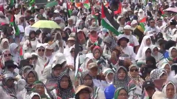 Dukung Palestina, Ribuan Warga Subang Turun ke Jalan Galang Donasi