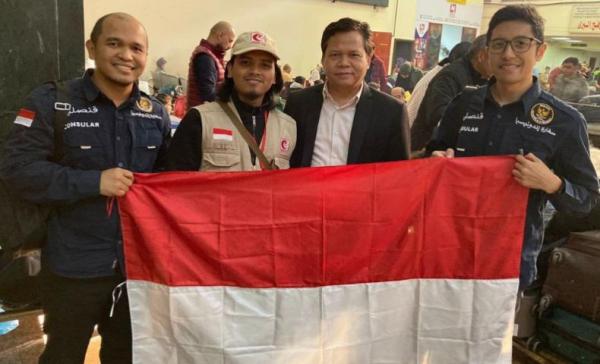 1 WNI Relawan MER-C Dievakuasi dari Gaza, Menlu Retno Ungkap Tantangan yang Dihadapi 1 WNI Relawan MER-C Dievakuasi dari Gaza, Menlu Retno Ungkap Tantangan yang Dihadapi