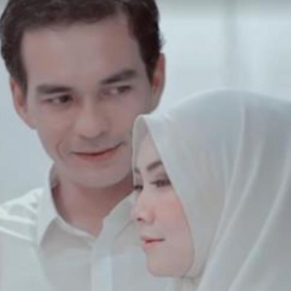 Artis yang Putuskan Menikah Lagi. (Foto: instagram)