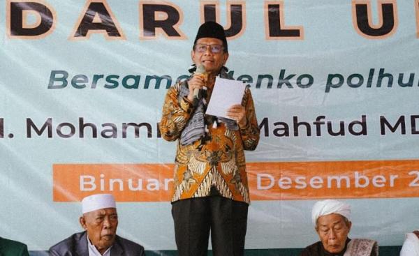 Menko Polhukam Mahfud MD saat menghadiri silaturahmi ulama salaf Banten. (Foto: MPI)