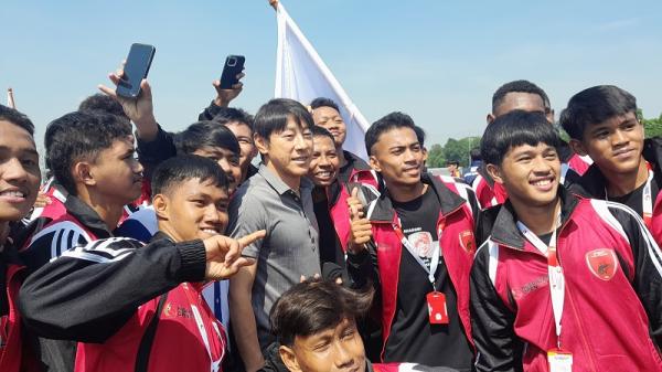 Diserbu Pemain Muda, Shin Tae-yong Auto Senyum Ada Turnamen untuk Junior