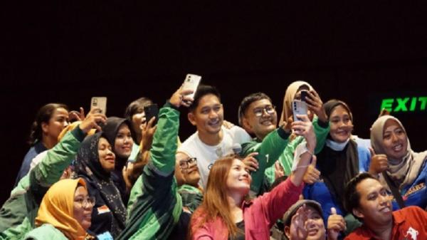 Ibnu Jamil Keseruan Ibnu Jamil nonton bareng film Srimulat bareng drivel Ojol.