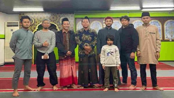 Kisah Inspiratif Ramadani Ilham, Mahasiswa Unusa 2 Kisah Inspiratif Ramadani Ilham, Mahasiswa Unusa Hobi Qiroah hingga Jadi Ustaz di Jepang (Foto: Dok Unusa)