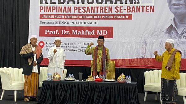 mahfud_md_ajak_nyanyikan_yaa_lal_wathan