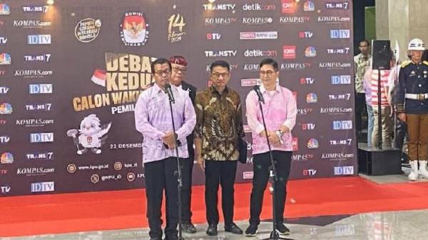 Gibran Tanyakan Isu di luar Konteks Tema Debat, Ketua TPN Puji Cara Mahfud Menjawabnya