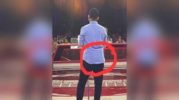 Usai Heboh Pakai 3 Mic saat Debat Cawapres, Gibran Kembali Disorot: Alat Apa di Balik Bajunya? Usai Heboh Pakai 3 Mic saat Debat Cawapres, Gibran Kembali Disorot: Alat Apa di Balik Bajunya?