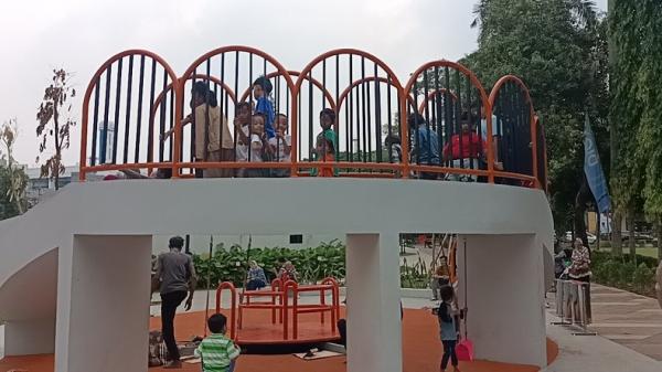 Libur Natal, Taman Bermain di Depok Open Space Ramai Dikunjungi Anak-anak