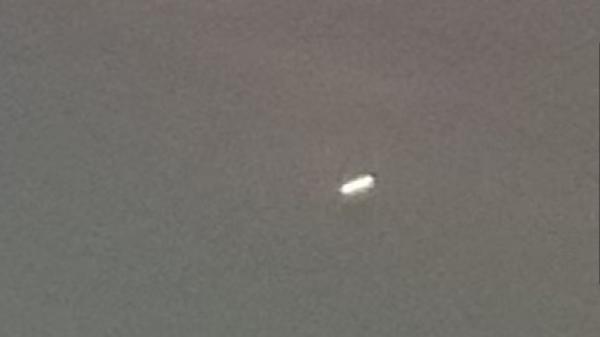 Momen UFO Berbentuk Tic Tac Terlihat di Langit Inggris, Sempat Dikira Bintang