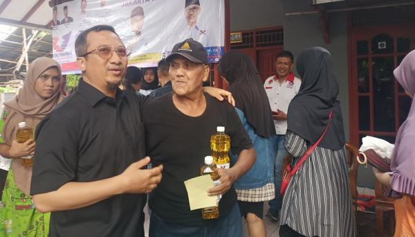 Caleg Perindo Ustaz Yusuf Mansur Doakan Anak Warga Pasar Rebo Bisa Sekolah Tinggi