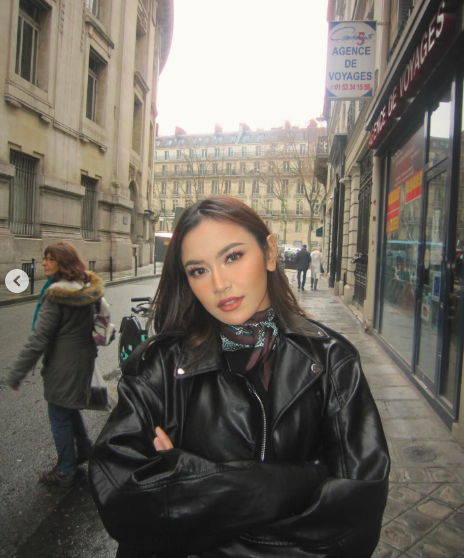 Potret artis cantik memilih rayakan Tahun Baru di luar negeri. (foto: Instagram)