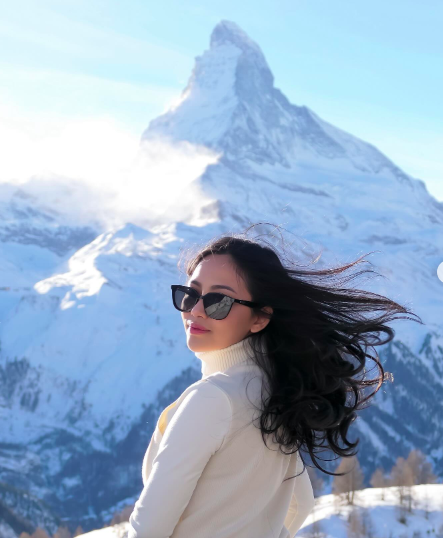 Potret artis cantik memilih rayakan Tahun Baru di luar negeri. (foto: Instagram)