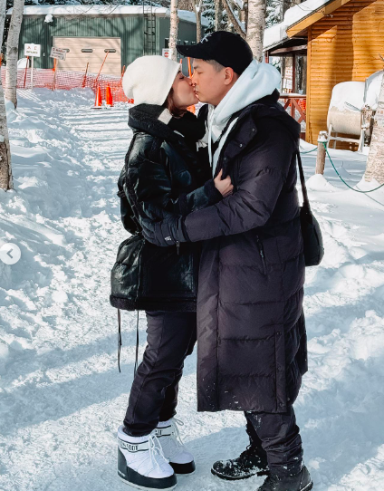 Potret artis cantik memilih rayakan Tahun Baru di luar negeri. (foto: Instagram)