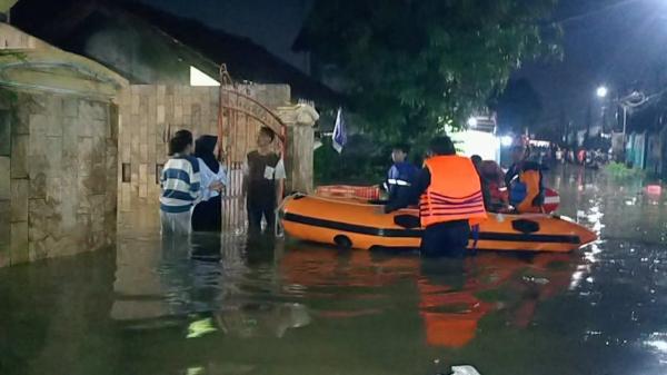 Cuaca Ekstrem, BPBD Kabupaten Bekasi Imbau Warga Waspada Longsor hingga Angin Kencang