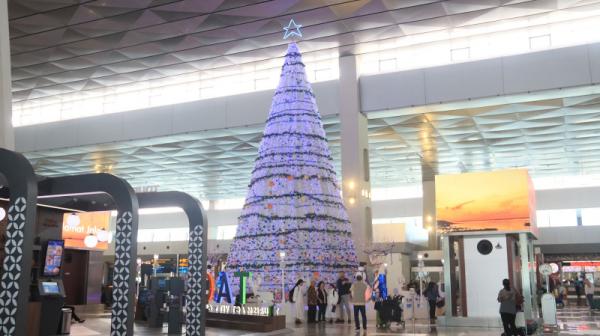 Pergerakan penumpang pesawat di Bandara Soekarno-Hatta selama periode Nataru 2023/2024 mencapai 2,62 juta penumpang. (Foto: dok AP II)