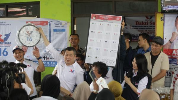 Hary Tanoesoedibjo Gelar Simulasi Pencoblosan Surat Suara di Tanah Tinggi Jakpus