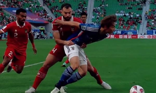 Jordi Amat Indonesia Vs Jepang Timnas Indonesia tertinggal dari Jepang pada babak pertama matchday terakhir Grup D Piala Asia 2023 di Al Thumama Stadium, Jumat (24/1/2024) malam WIB. (Foto: IST)