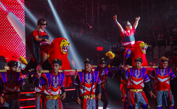 Momen seru para artis bertanding di gelaran Merah Meriah Sportainment 2024. 