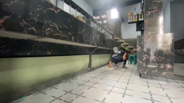 Rumah mewah seharga Rp500 juta di Banjarnegara, Jawa Tengah dihuni puluhan domba kontes setiap hari disapu dan dipel.