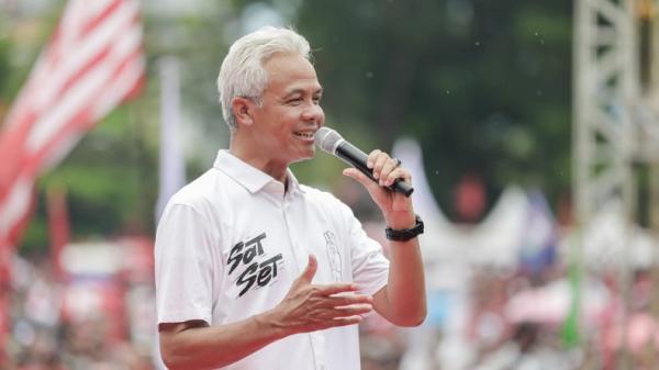 Ganjar Berterima Kasih Ahok Mundur: Semakin Menyala, Mari Berjuang demi Demokrasi!