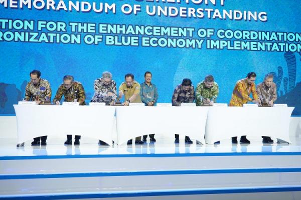 Menteri ATR dan KKP MoU Menteri ATR/BPN dan Menteri KKP tandatangani MoU. (Foto: dok Kementerian ATR/BPN)