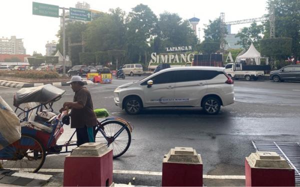 Cerita Sobirin Penarik Becak yang Dekat dengan Ganjar Pranowo