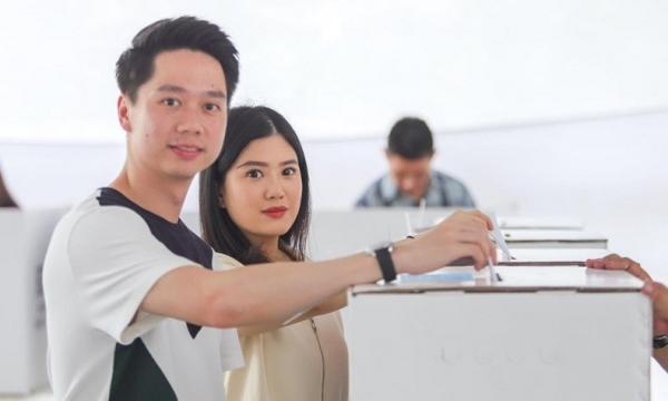 Valencia Dan Kevin 3  Valencia Tanoesoedibjo dan Kevin Sanjaya mencoblos di TPS Menteng, Jakarta Pusat (Foto: Ist)