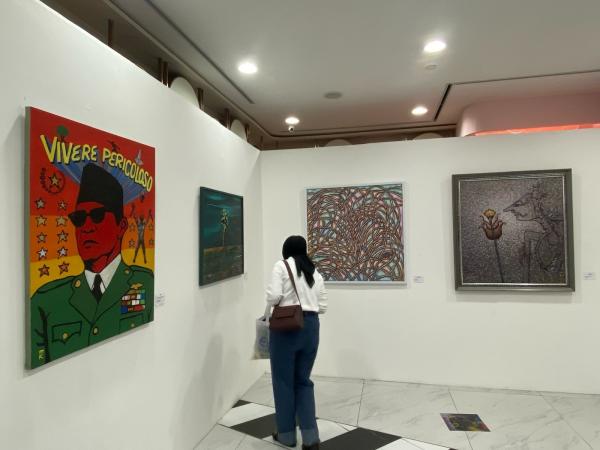IMG 20240218 WA0008 Alumni Universitas Negeri Jakarta menggelar pameran bertajuk Tatap Rupa. (Foto: Wiwie Heriyani)