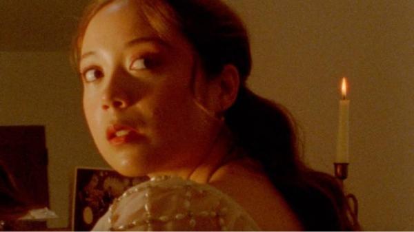 Makna Lagu Promise – Laufey, Menceritakan Seseorang yang Gagal Move On