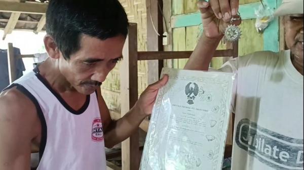 Surat penghargaan dari Staf Angkatan Darat saat perang kemerdekaan. (Foto: Budi Utomo).