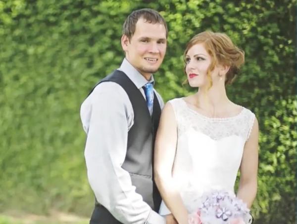 Gambar yang diambil pada momen pernikahan James dan Kris pada 2016. (Foto: Dok. pribadi Kris Amstrong via NYP)