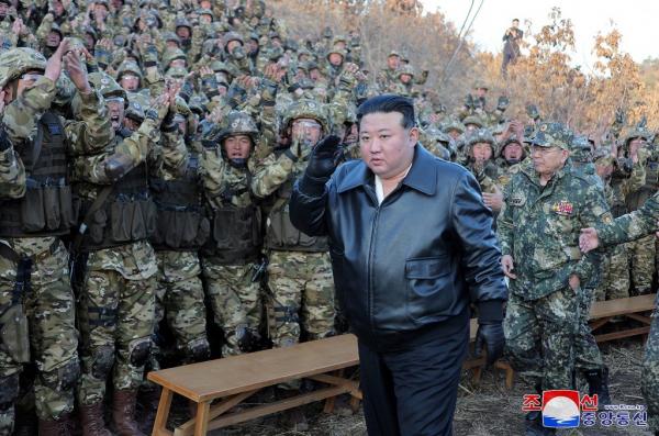 Wah! Kim Jong Un Perintahkan Tentara Korut Tingkatkan Kesiapan Perang