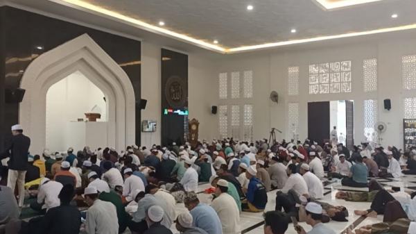 Ribuan Pelayat Habib Hasan Padati Masjid Nurul Musthofa Center Cilodong Depok