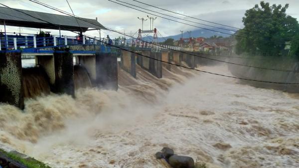 Status Bendung Katulampa Bogor Naik Siaga 3