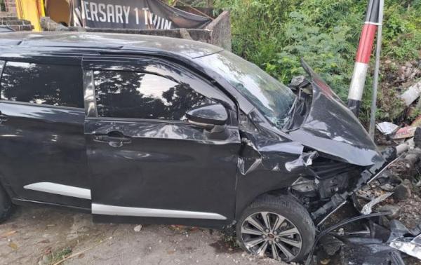 Kecelakaan di Garut, Avanza Tabrak Pejalan Kaki lalu Hantam Jembatan, 2 Tewas<