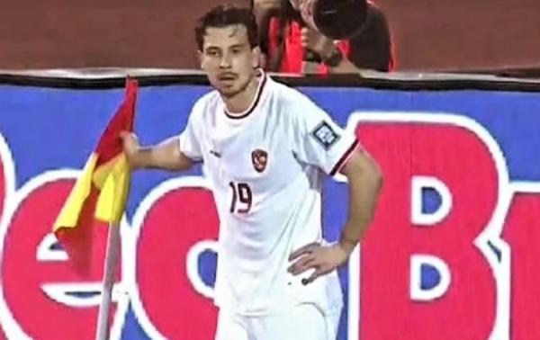 Thom Haye jadi buah bibir usai tampil apik saat Timnas Indonesia bantai Vietnam 3-0, Selasa (26/3/2024) malam WIB. (Foto: Instagram/timnasfirst)