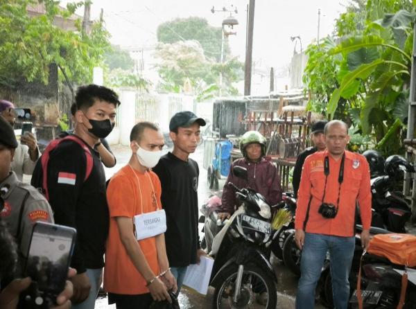 Tersangka Pembunuhan Wanita Muda Di Jogja Jalani Rekonstruksi ...