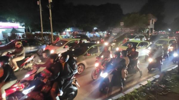 One Way Tol Cipali Hingga Kalikangkung, Puncak Arus Mudik Di Jabar ...