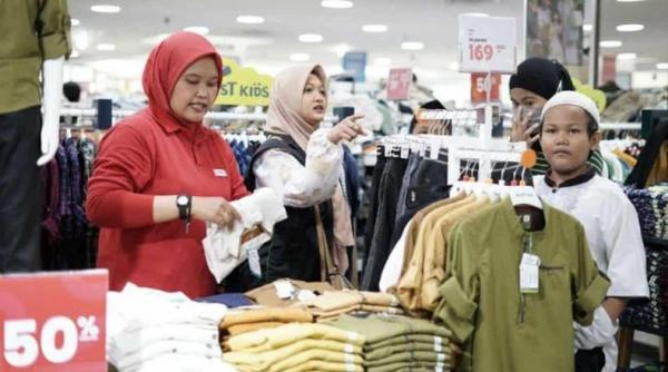 Kisah Haru Anak Yatim-Dhuafa Belanja Lebaran, Baru Pertama Kali Masuk Mal