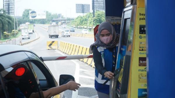 16.000 Kendaraan Kekurangan Saldo e-Toll saat Mudik, Picu Antrean di Gerbang Tol